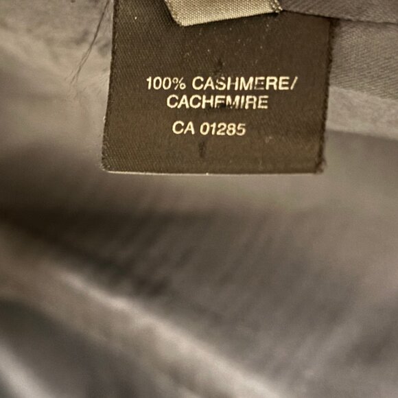 Holt Renfrew Made in England Double Breasted Navy Cashmere Overcoat Med - Large - Picture 15 of 16